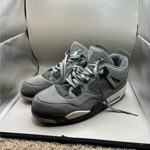 UA JORDAN 4 COOL GREY